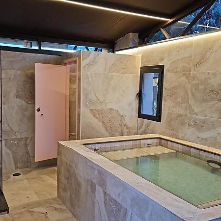 Hearts & Ponies Apartamentos Con Piscinas Privadas Cerca De La Warner Chinchón Екстериор снимка
